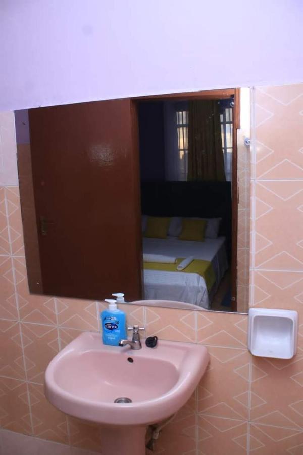 Cate Apartments 1,2 And 3 Master Ensuite Bedrooms Kisumu Exterior photo