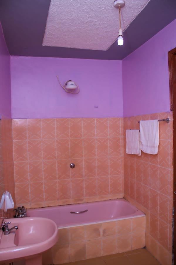 Cate Apartments 1,2 And 3 Master Ensuite Bedrooms Kisumu Exterior photo